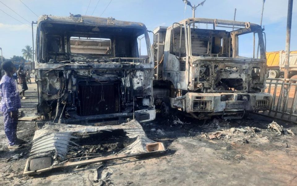 Massive Fire Engulfs Ogun Community, Residents in Panic